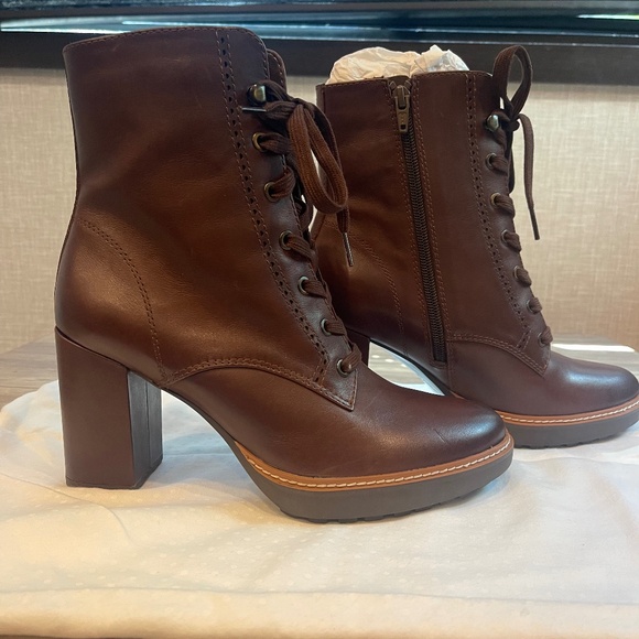 Naturalizer Callie Bootie - Picture 1 of 6